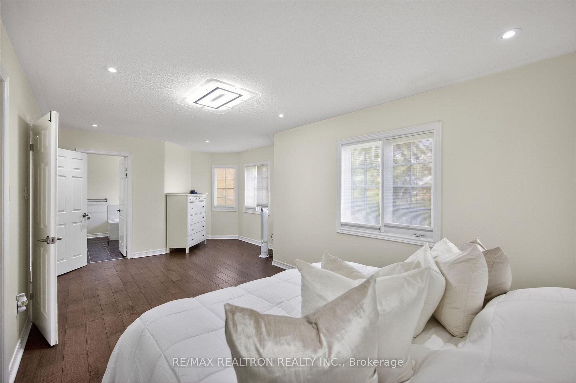 Photo 31 of 5 Yvonne Place, Aurora, Bayview Wellington — HOMEH