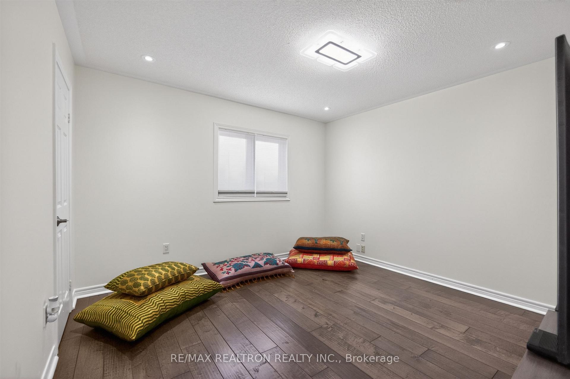 Photo 41 of 5 Yvonne Place, Aurora, Bayview Wellington — HOMEH