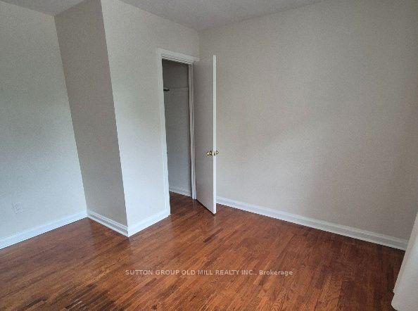 Photo 13 of Unit 2, 2355 Lakeshore Road W, Oakville, Bronte — HOMEH
