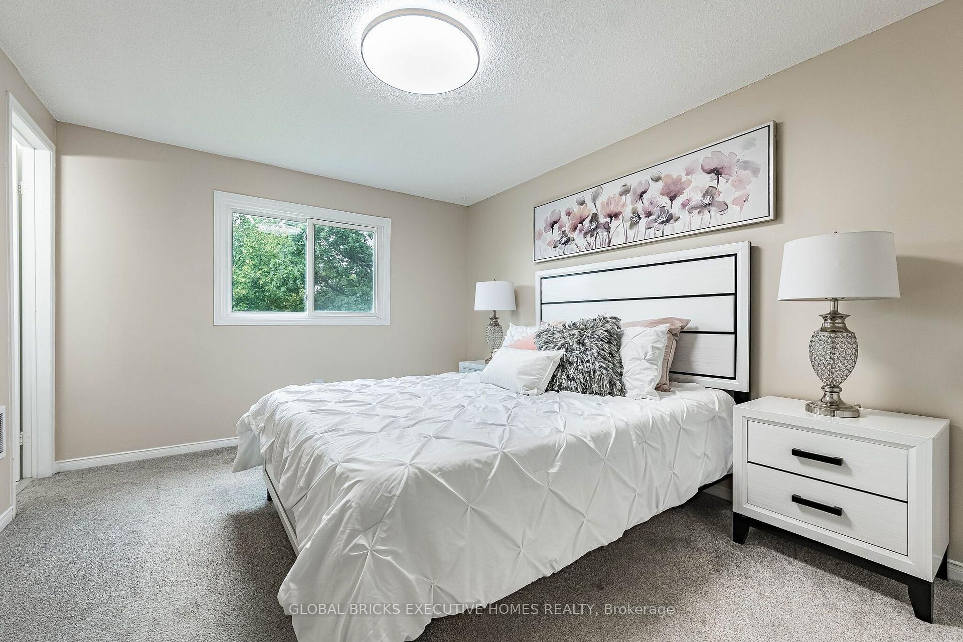 Photo 24 of 2150 Hunt Crescent, Burlington, Headon — HOMEH