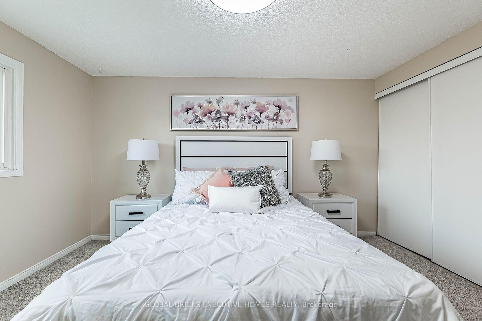 Photo 25 of 2150 Hunt Crescent, Burlington, Headon — HOMEH