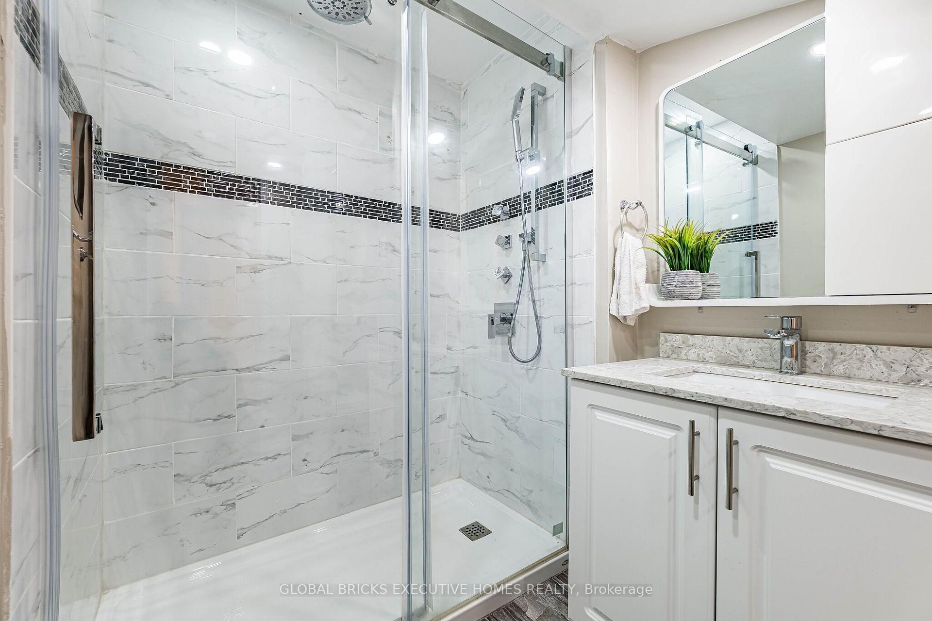 Photo 38 of 2150 Hunt Crescent, Burlington, Headon — HOMEH