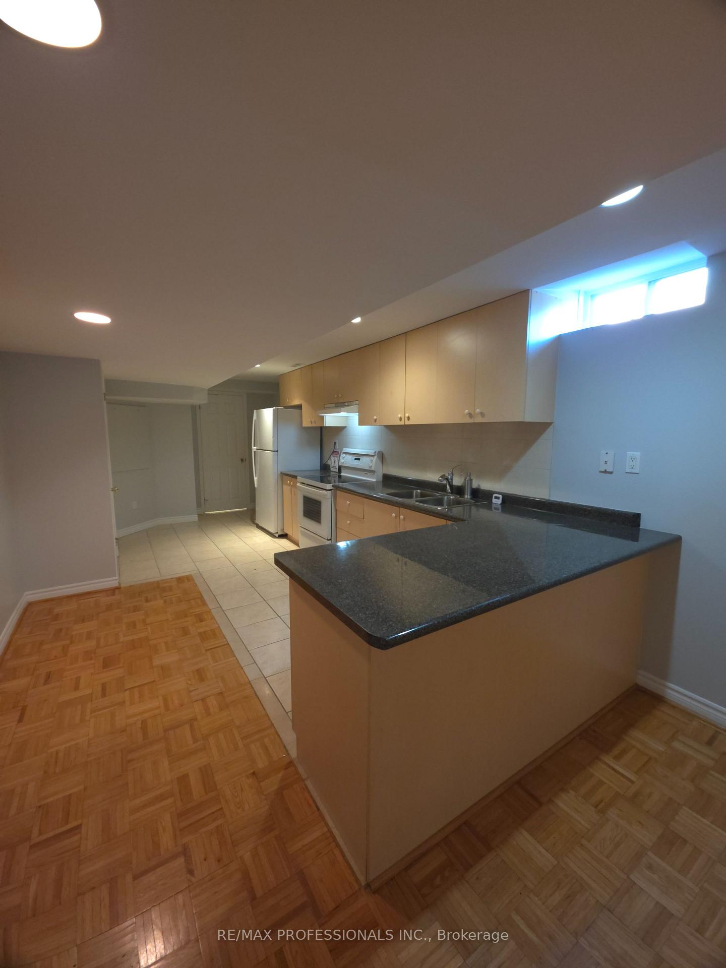 Photo 4 of Unit Bsmt, 13 Beechgrove Crescent, Markham, Milliken Mills West — HOMEH