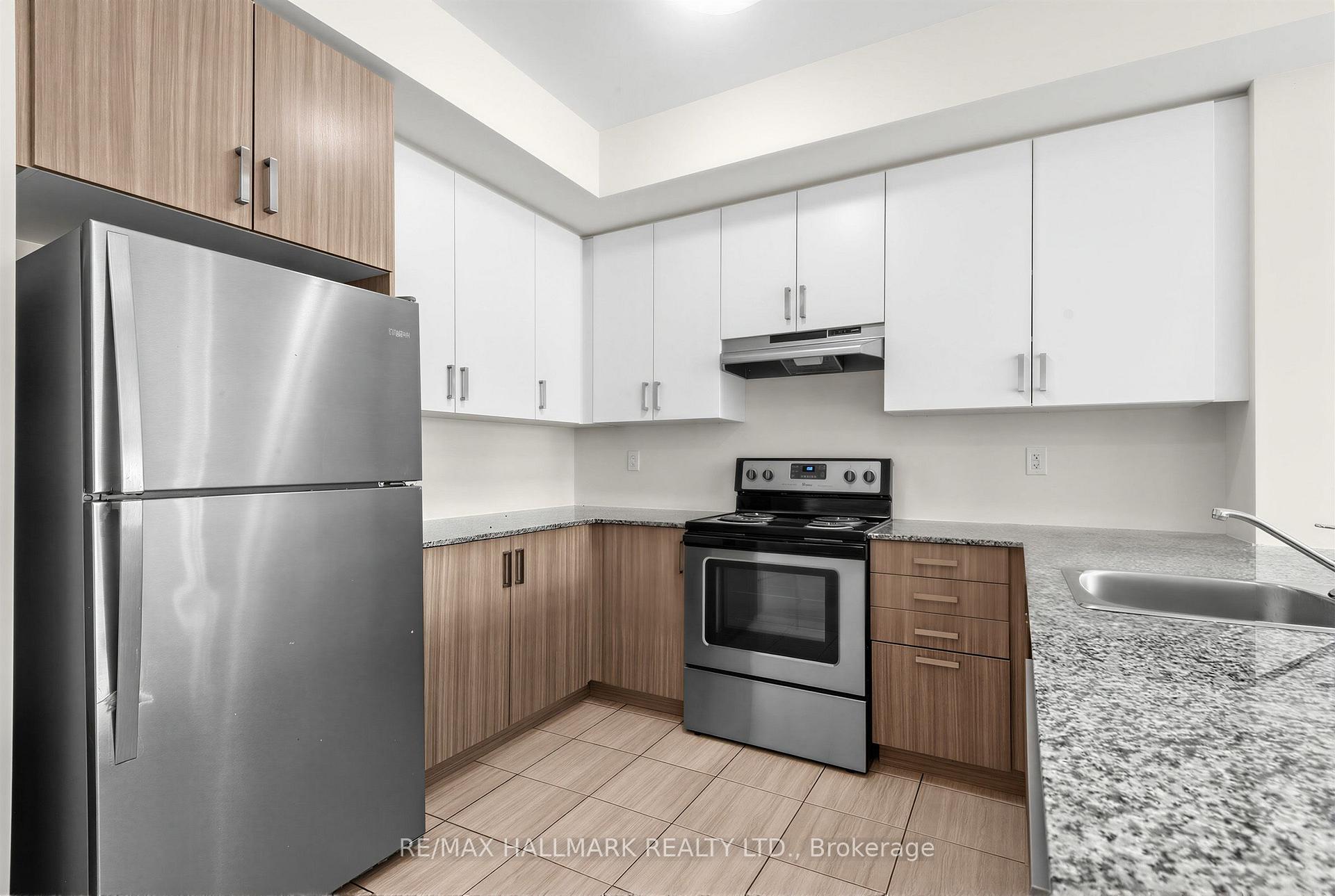 Photo 5 of Unit 1, 181 Parktree Drive, Vaughan, Maple — HOMEH