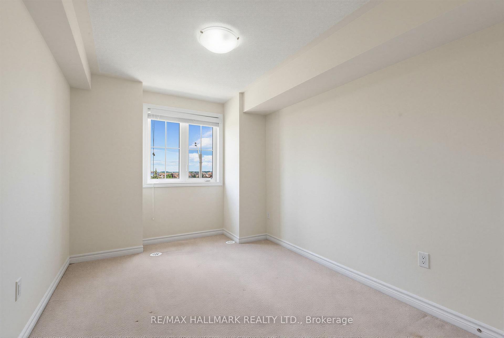 Photo 8 of Unit 1, 181 Parktree Drive, Vaughan, Maple — HOMEH