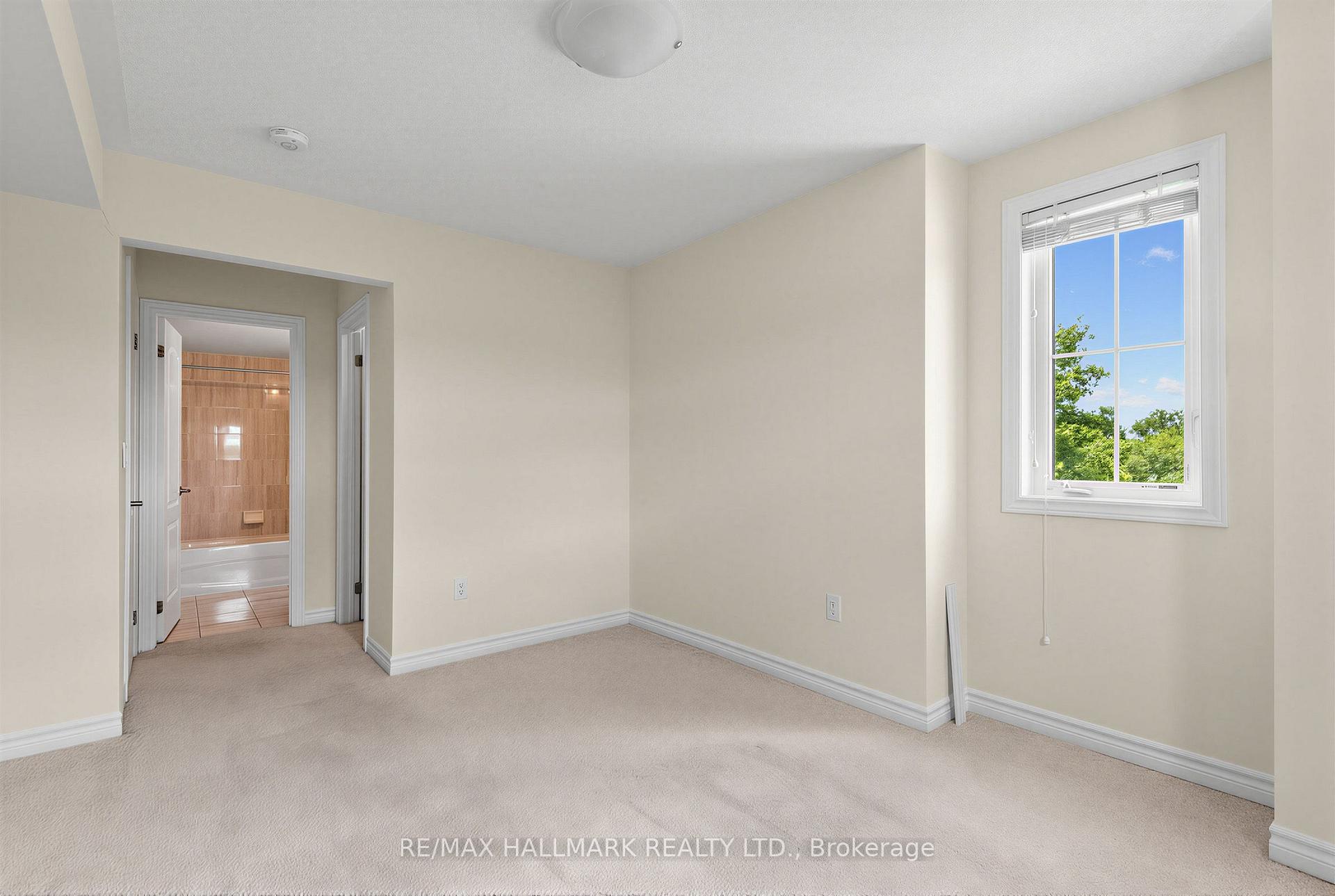 Photo 10 of Unit 1, 181 Parktree Drive, Vaughan, Maple — HOMEH