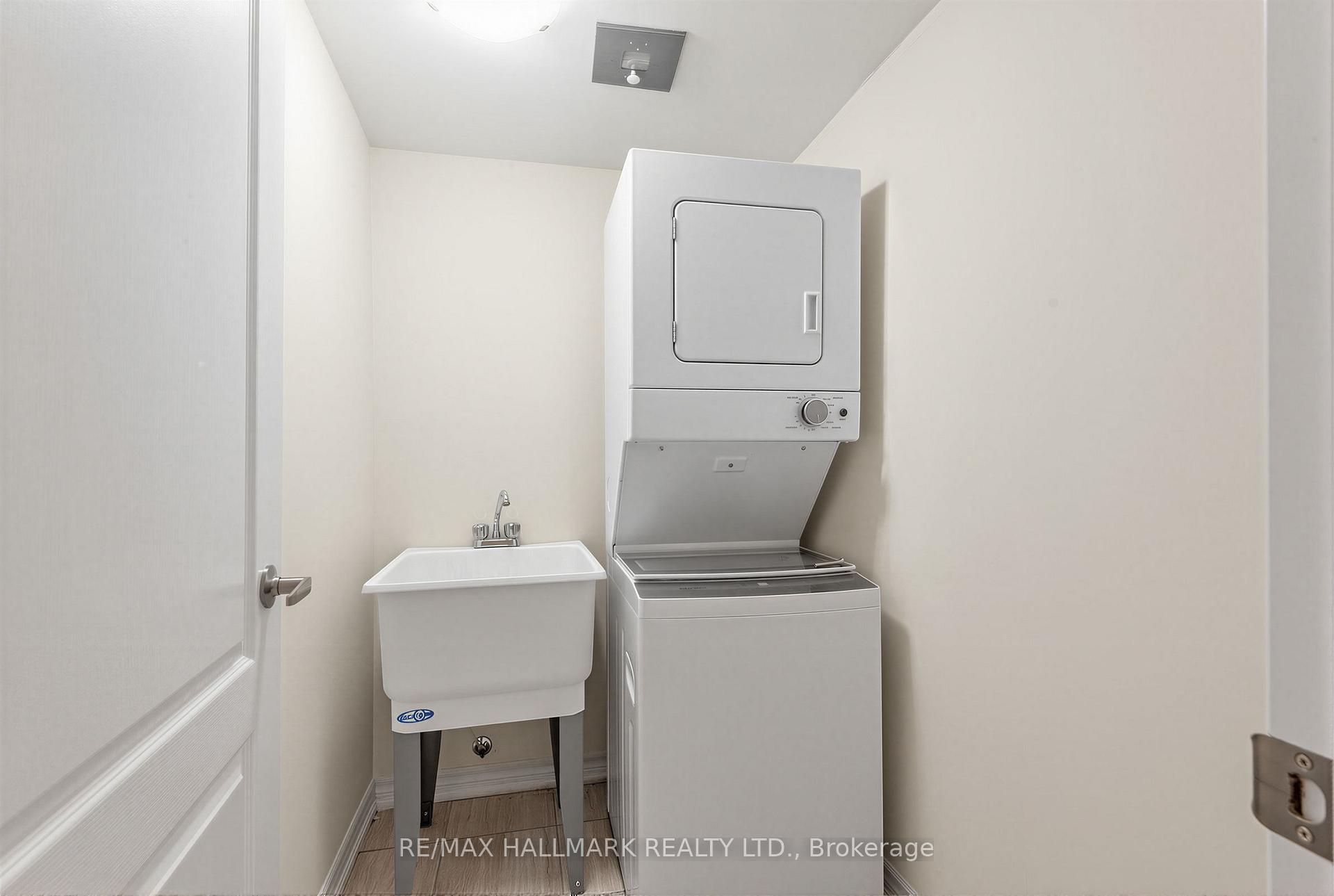 Photo 12 of Unit 1, 181 Parktree Drive, Vaughan, Maple — HOMEH