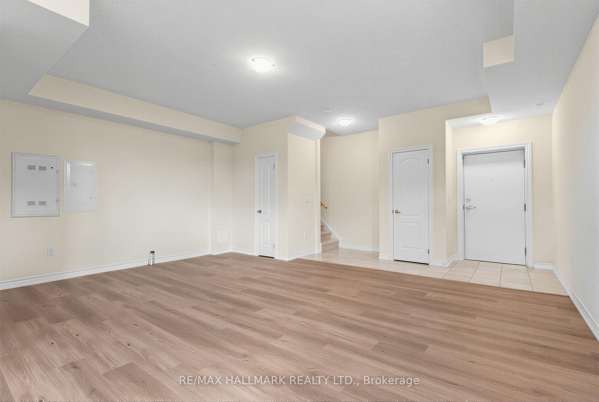 Photo 13 of Unit 1, 181 Parktree Drive, Vaughan, Maple — HOMEH