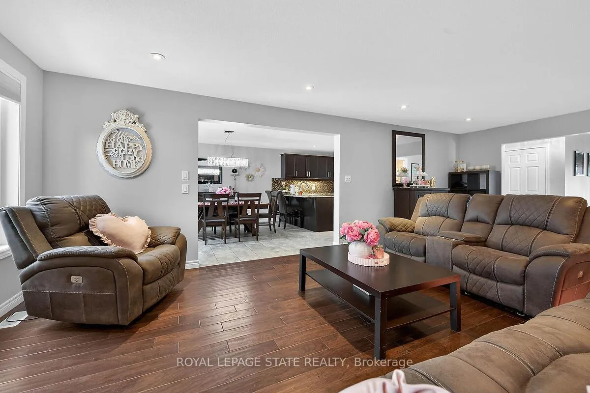 Photo 12 of 71 Jessica Street, Hamilton, Chappel — HOMEH