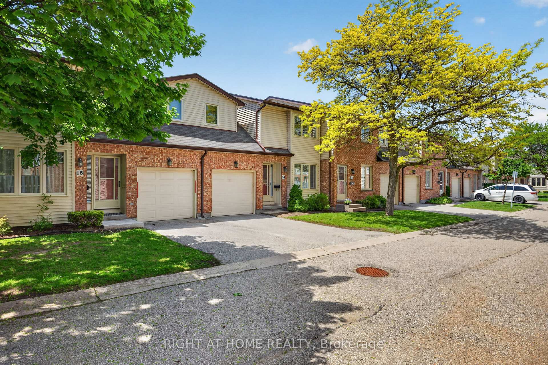 Photo 3 of Unit 14, 308 Conway Drive, London, South W — HOMEH