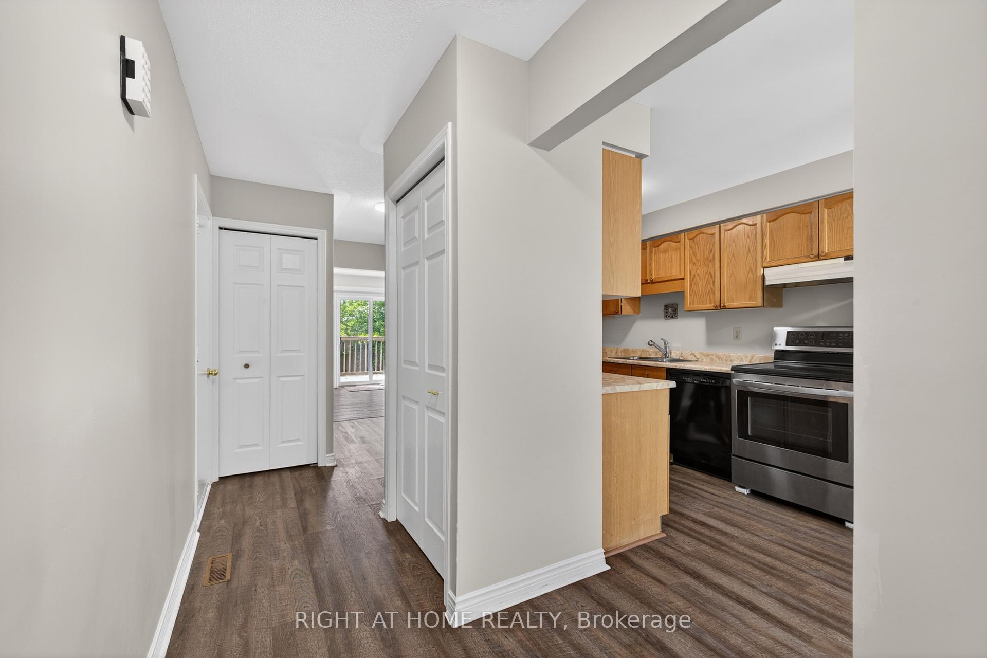 Photo 6 of Unit 14, 308 Conway Drive, London, South W — HOMEH