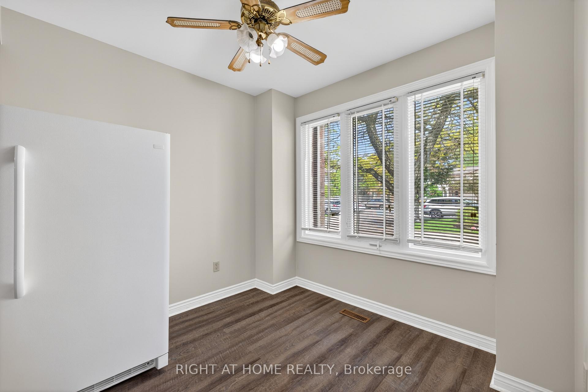 Photo 7 of Unit 14, 308 Conway Drive, London, South W — HOMEH