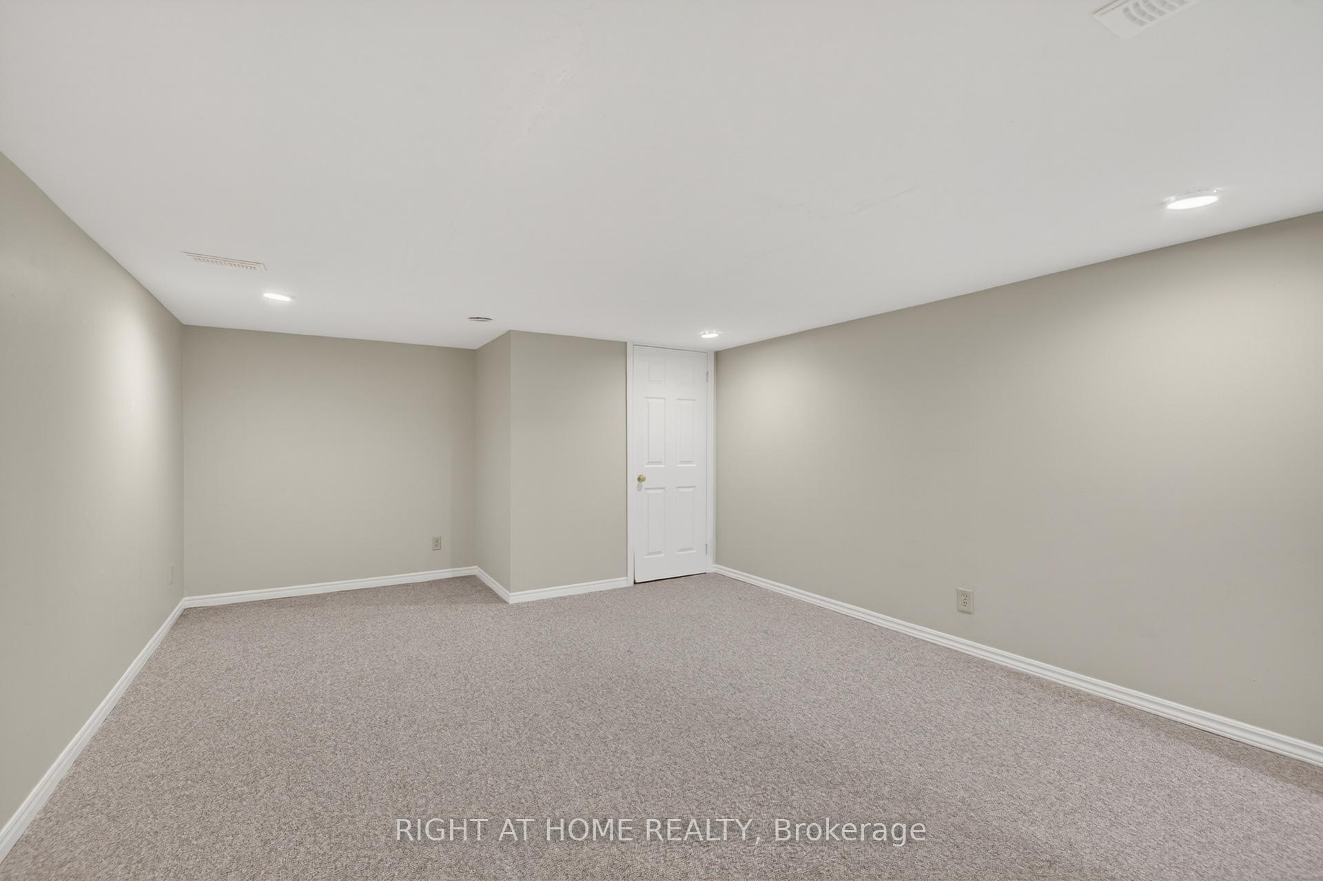Photo 43 of Unit 14, 308 Conway Drive, London, South W — HOMEH