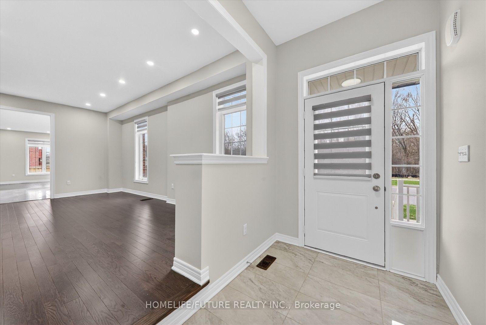 Photo 6 of 1 Reddington Road, Markham, Cedarwood — HOMEH