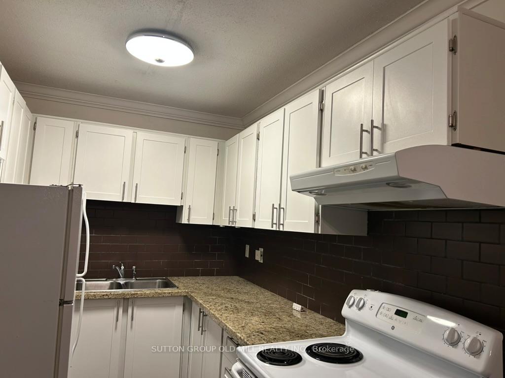 Photo 5 of Unit 202, 133 Dunn Avenue, Toronto, South Parkdale — HOMEH