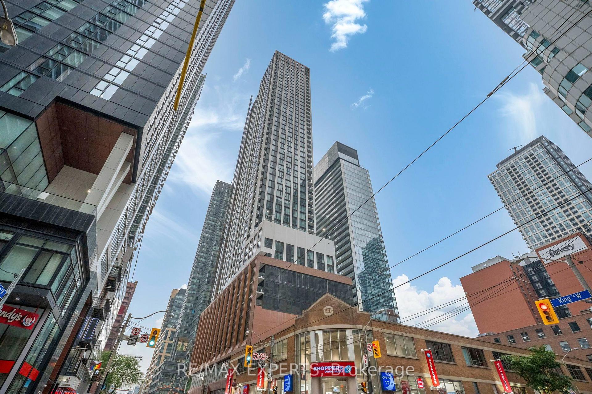 Photo 2 of Unit 1028, 400 King Street, Toronto, Waterfront Communities — HOMEH