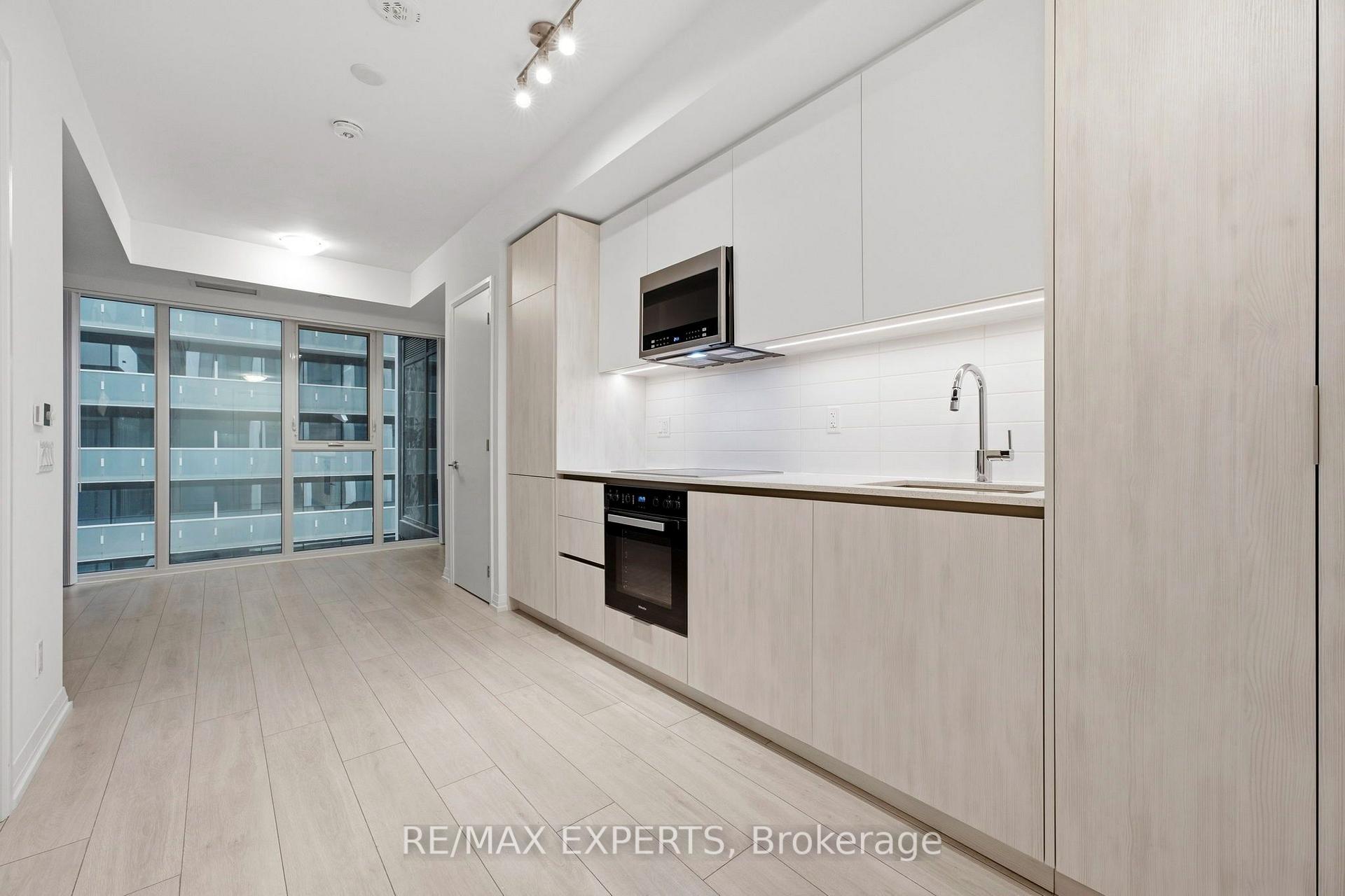 Photo 6 of Unit 1028, 400 King Street, Toronto, Waterfront Communities — HOMEH