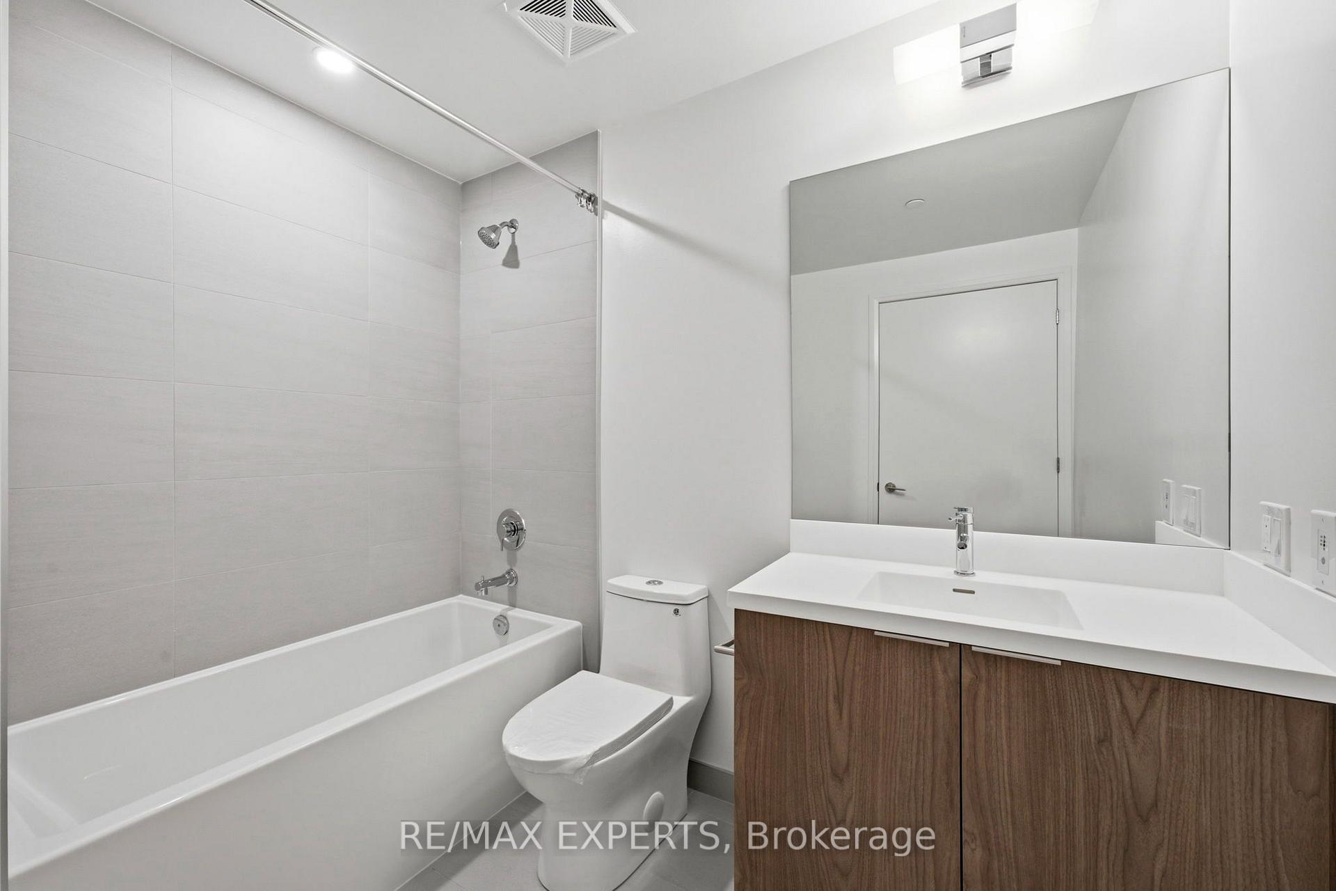 Photo 12 of Unit 1028, 400 King Street, Toronto, Waterfront Communities — HOMEH