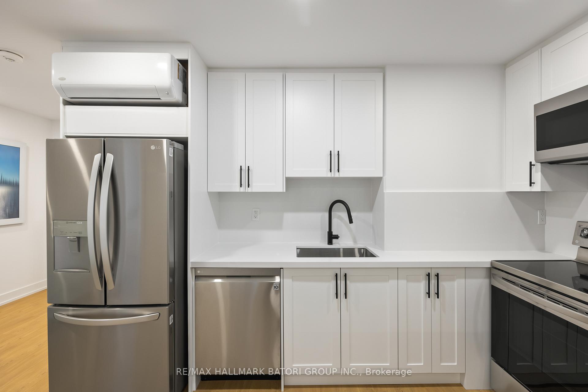 Photo 2 of Unit A, 357 Eglinton Avenue, Toronto, Yonge-Eglinton — HOMEH
