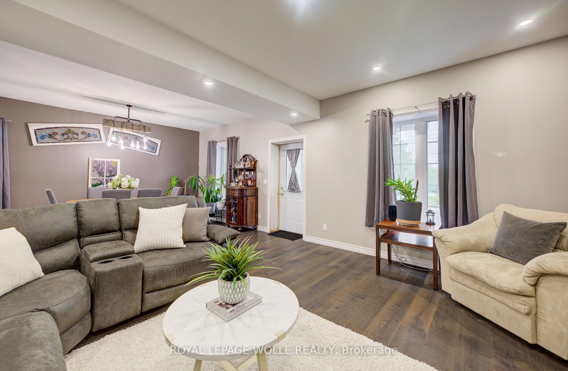 Photo 10 of 5106 Ament Line, Wellesley — HOMEH