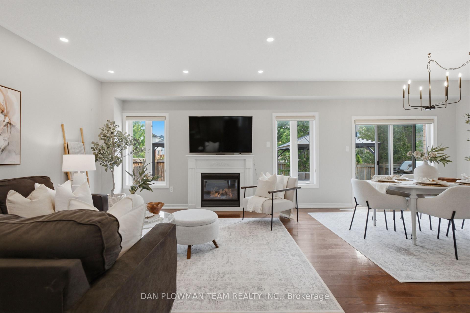 Photo 5 of 1174 Salmers Drive, Oshawa, Taunton — HOMEH