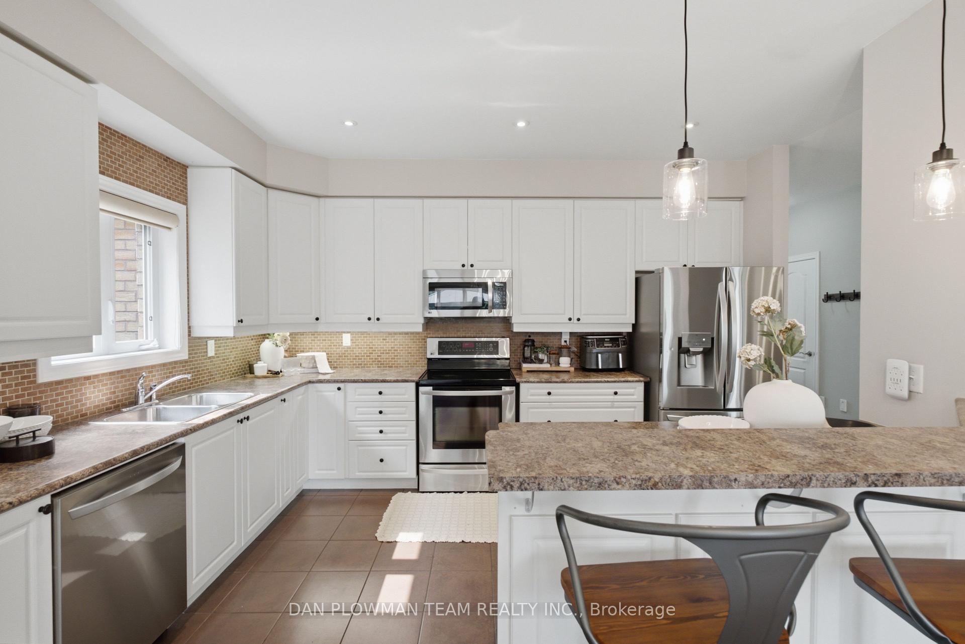 Photo 16 of 1174 Salmers Drive, Oshawa, Taunton — HOMEH
