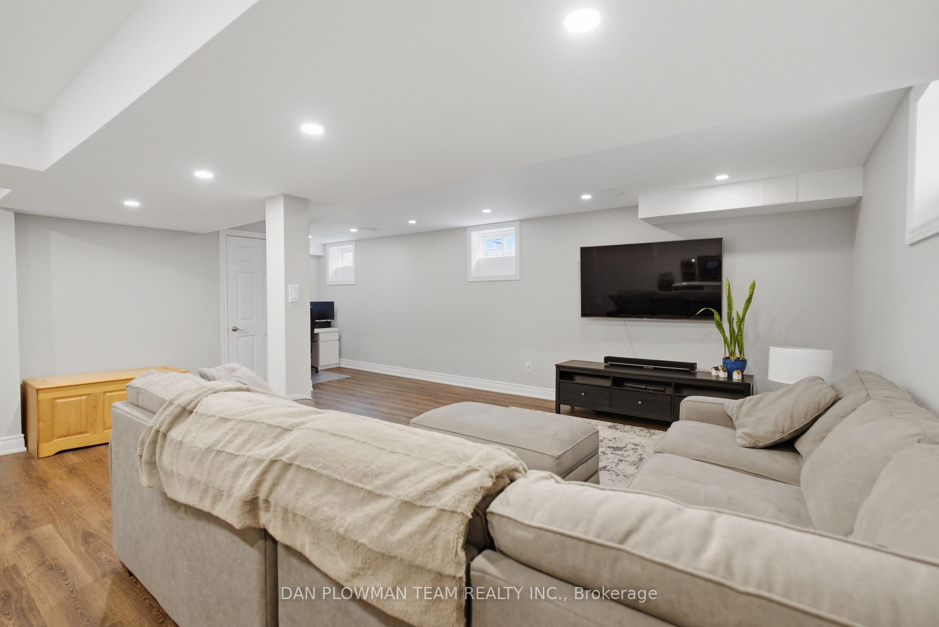 Photo 34 of 1174 Salmers Drive, Oshawa, Taunton — HOMEH