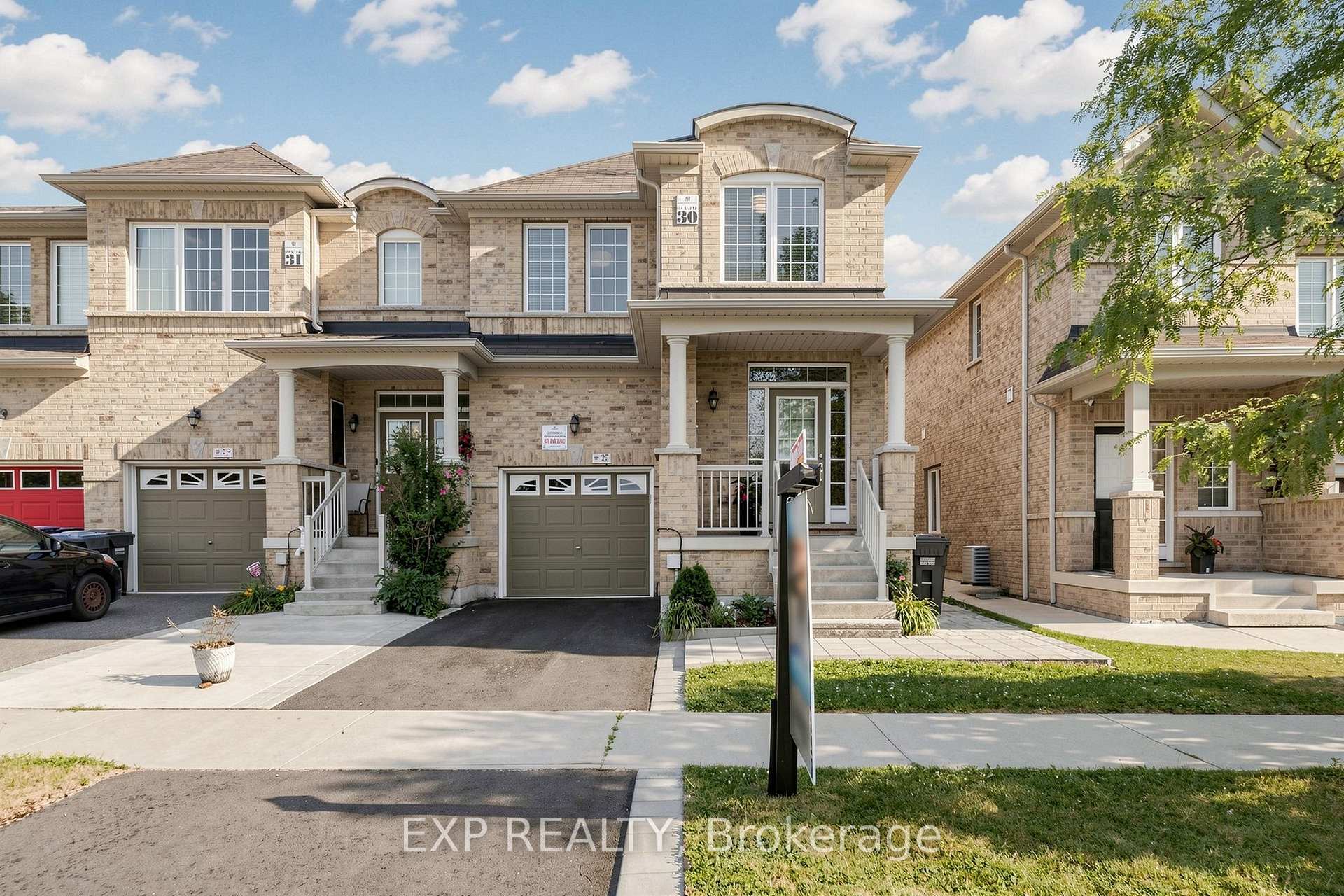 Photo 1 of 27 Hatton Court, Brampton, Credit Valley — HOMEH