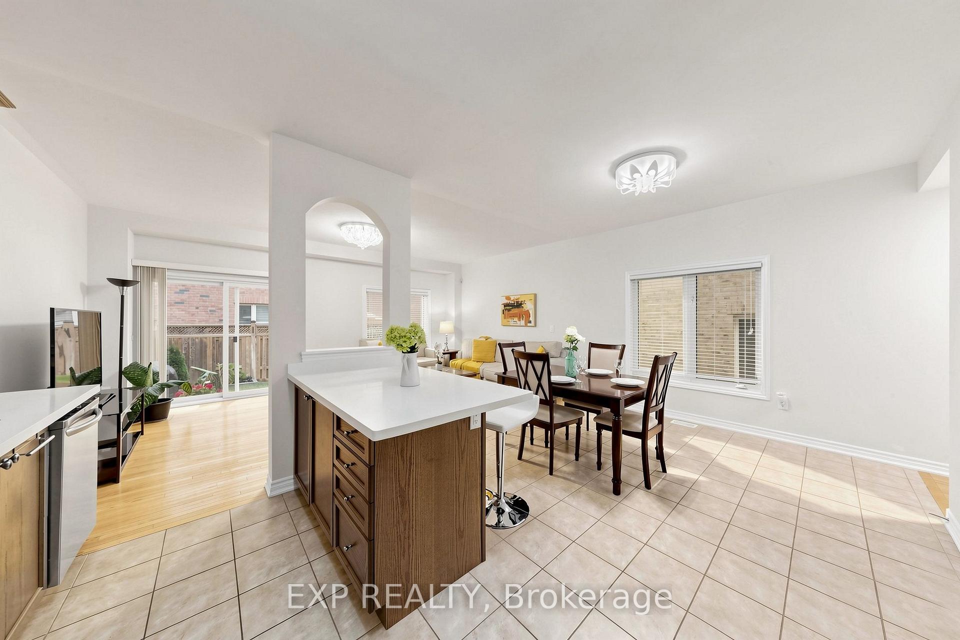 Photo 10 of 27 Hatton Court, Brampton, Credit Valley — HOMEH