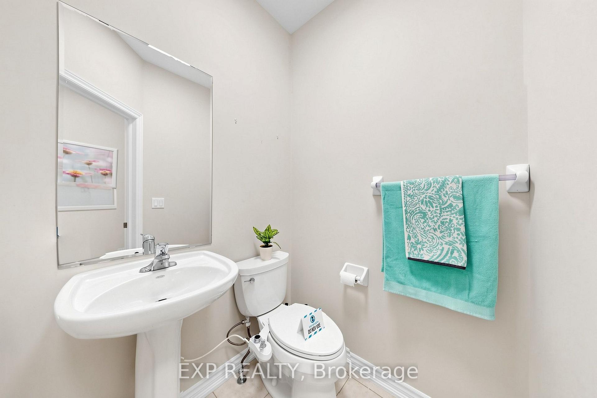 Photo 11 of 27 Hatton Court, Brampton, Credit Valley — HOMEH