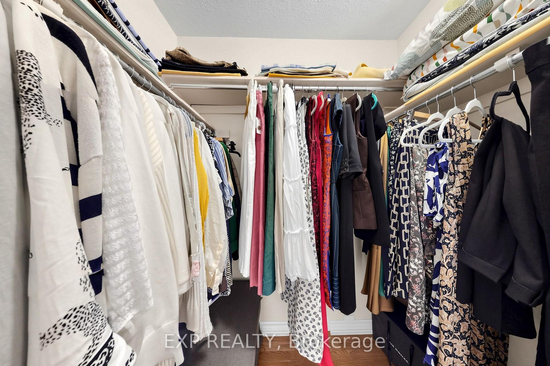 Photo 20 of 27 Hatton Court, Brampton, Credit Valley — HOMEH