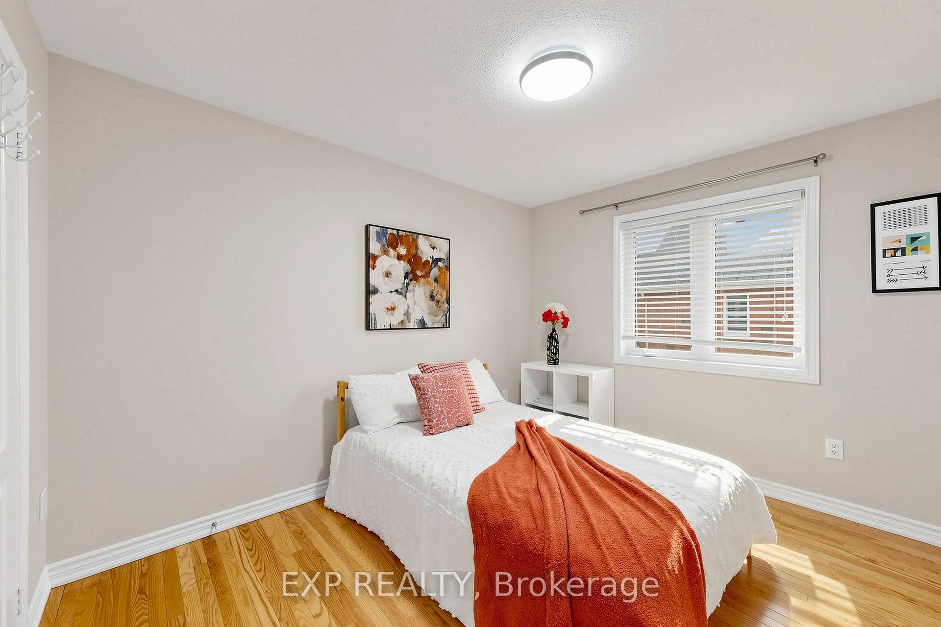 Photo 23 of 27 Hatton Court, Brampton, Credit Valley — HOMEH
