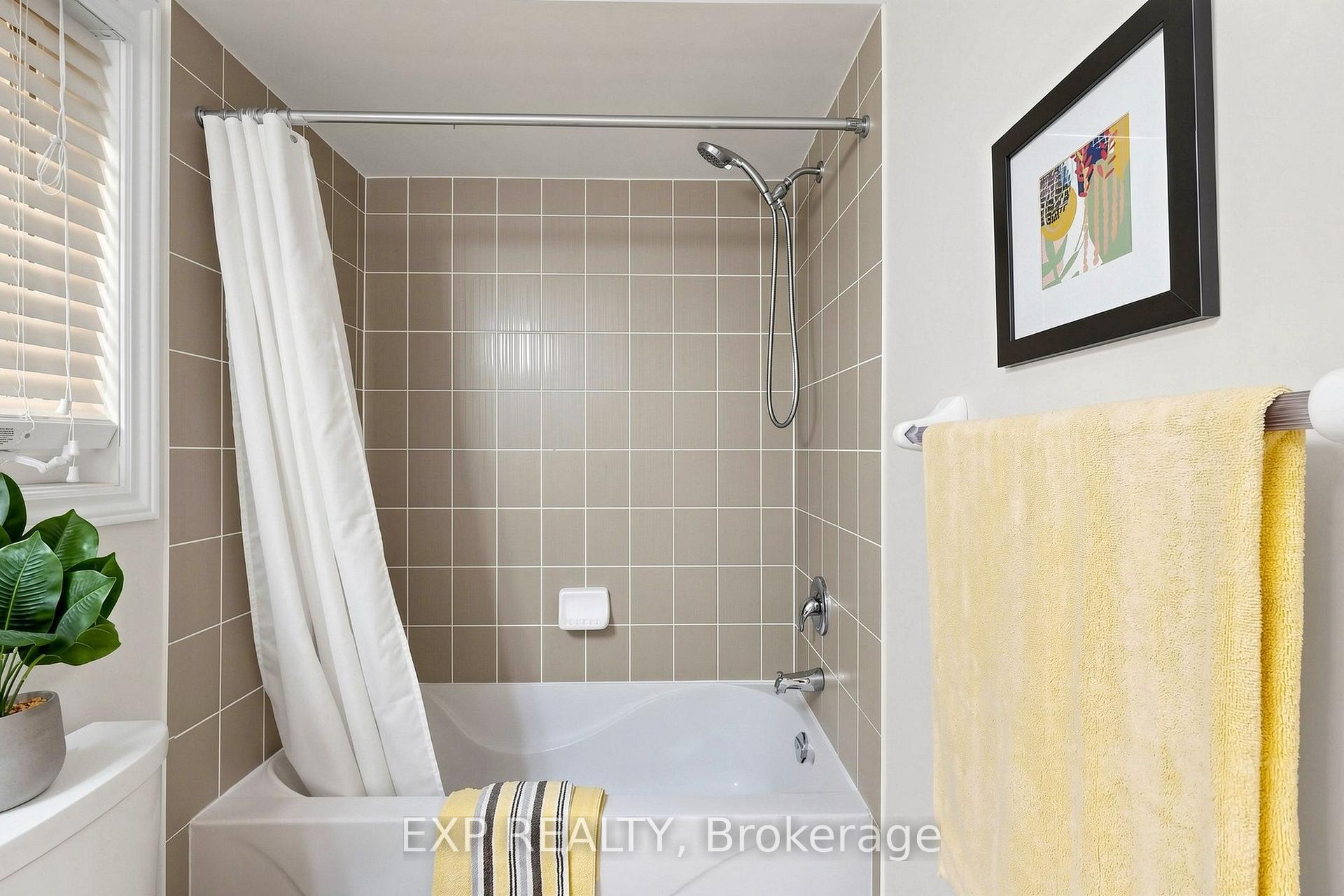 Photo 29 of 27 Hatton Court, Brampton, Credit Valley — HOMEH
