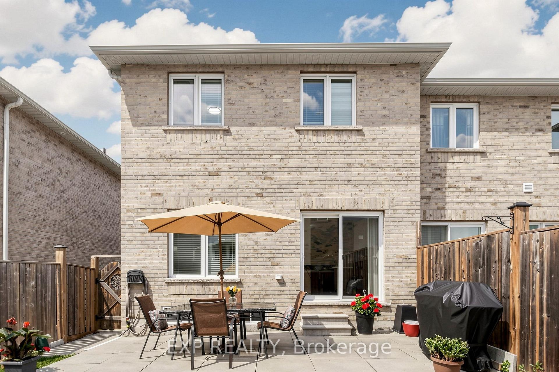 Photo 31 of 27 Hatton Court, Brampton, Credit Valley — HOMEH