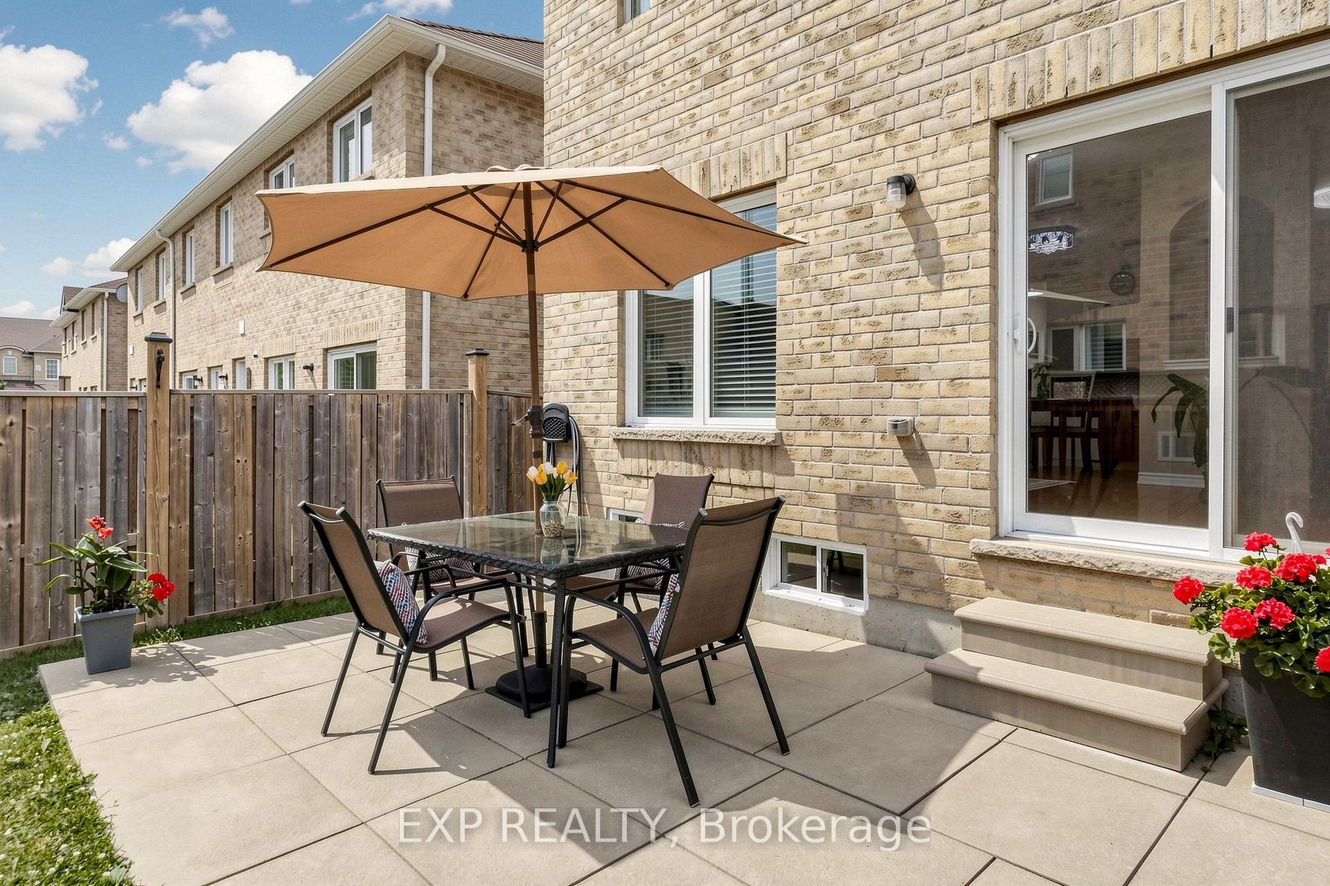 Photo 36 of 27 Hatton Court, Brampton, Credit Valley — HOMEH