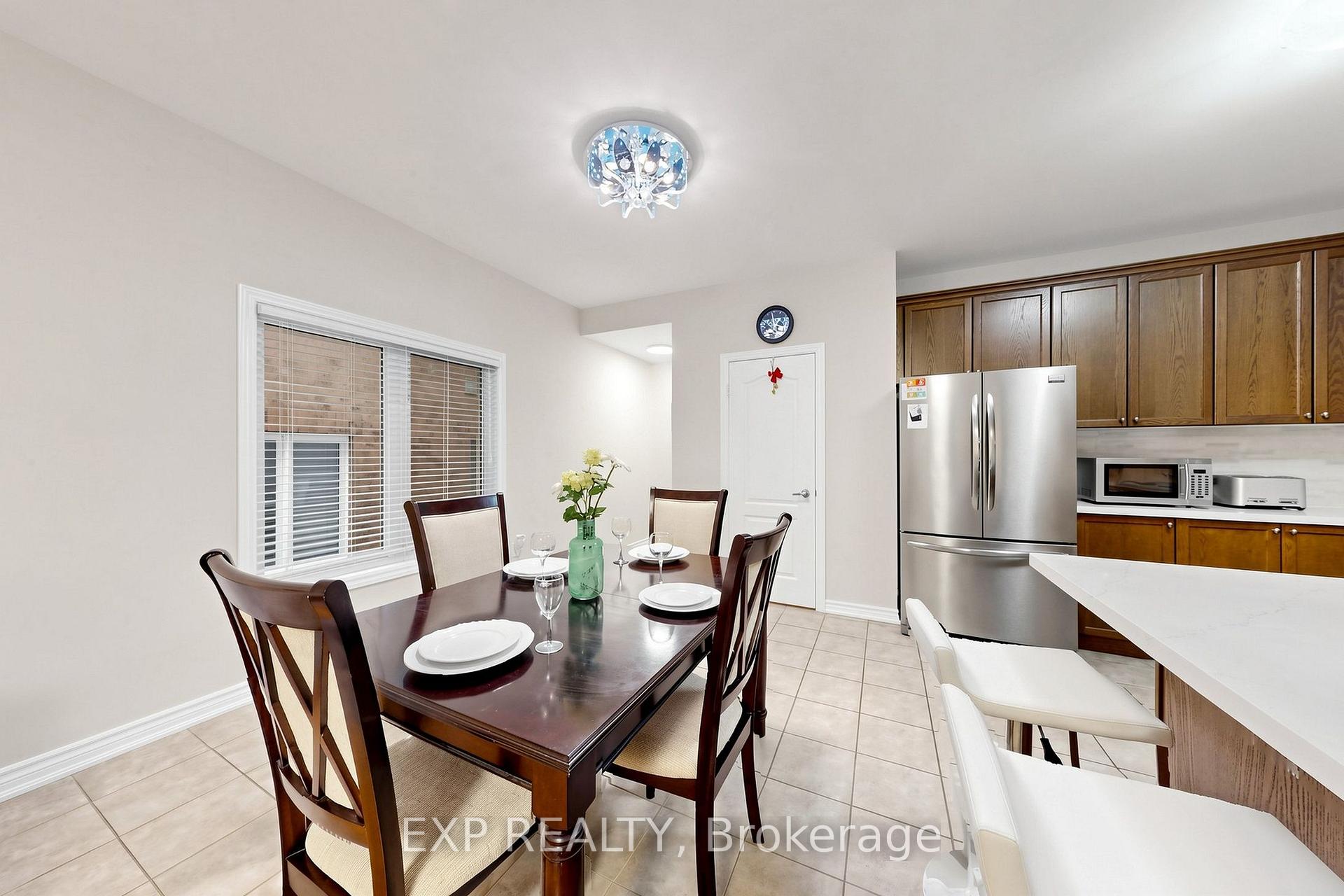 Photo 44 of 27 Hatton Court, Brampton, Credit Valley — HOMEH