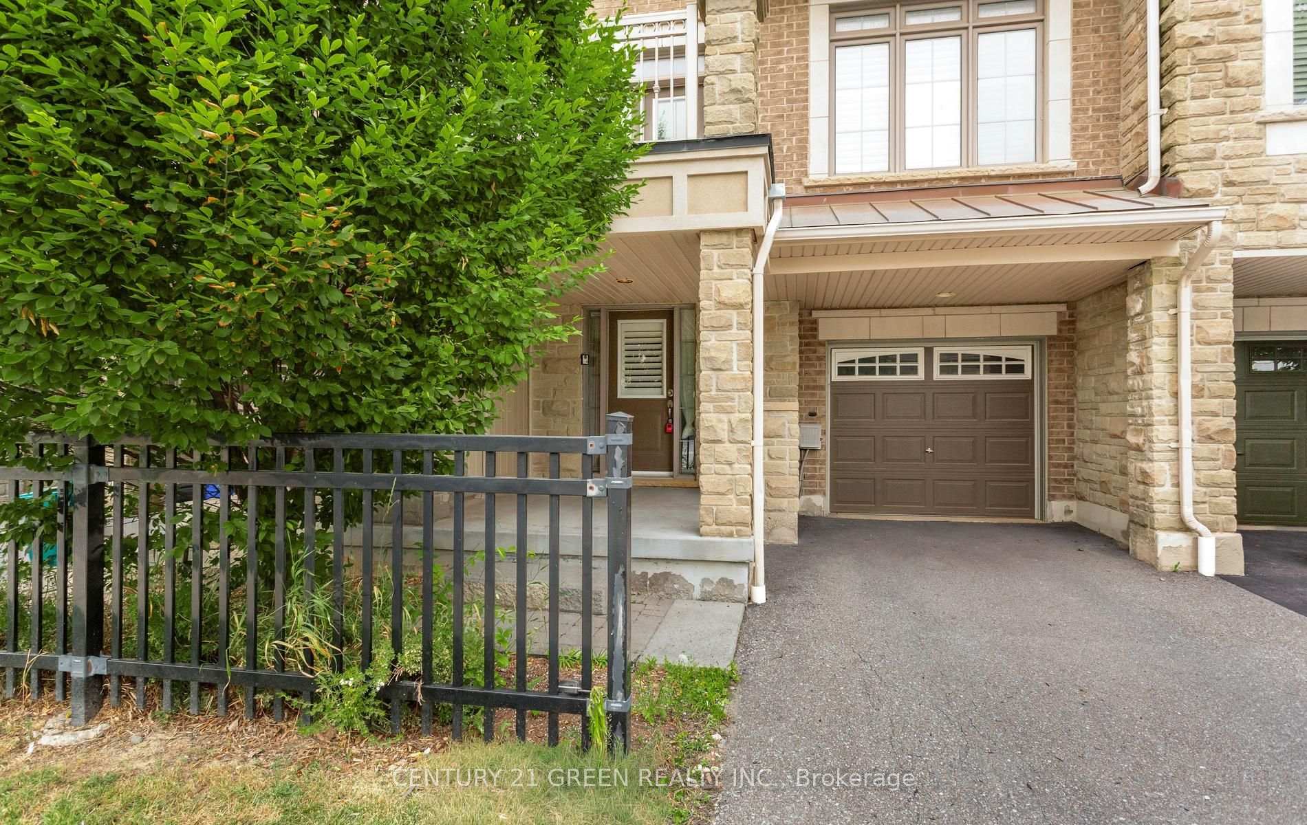 Photo 4 of 2427 Greenwich Drive, Oakville, Westmount — HOMEH