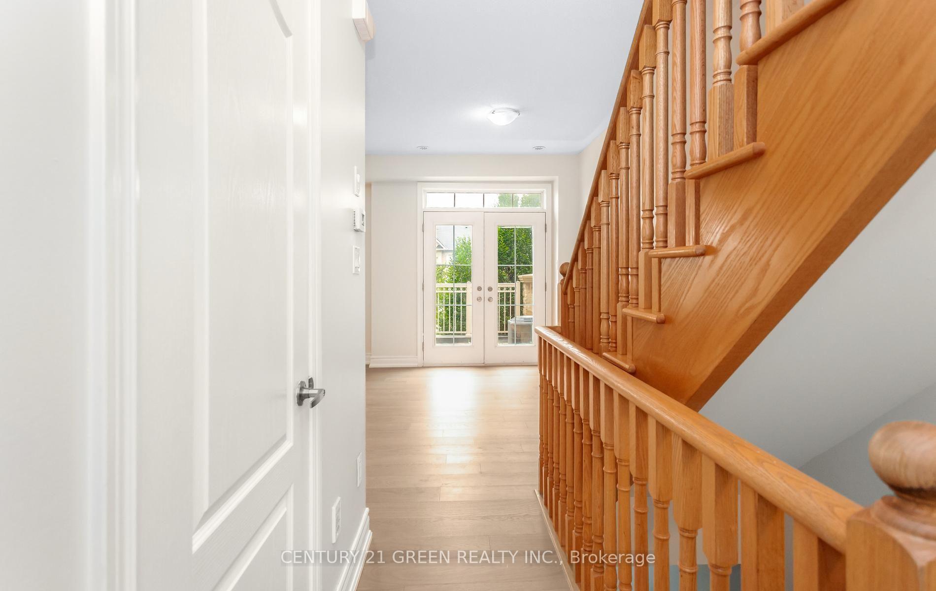 Photo 9 of 2427 Greenwich Drive, Oakville, Westmount — HOMEH