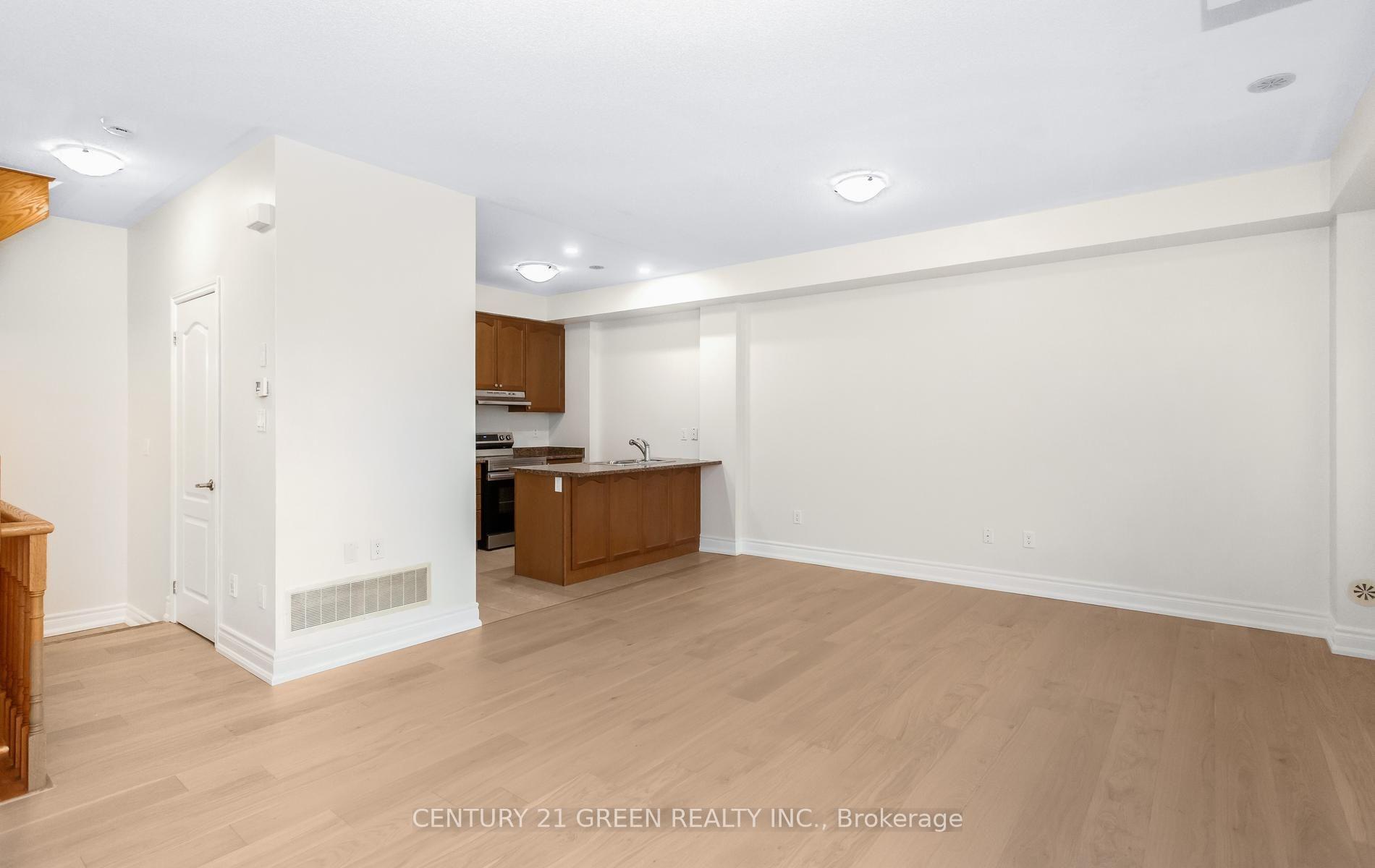 Photo 13 of 2427 Greenwich Drive, Oakville, Westmount — HOMEH