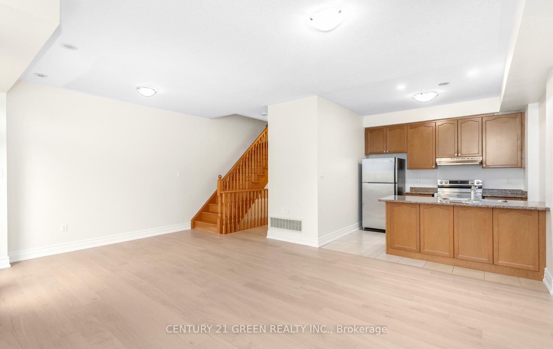Photo 15 of 2427 Greenwich Drive, Oakville, Westmount — HOMEH