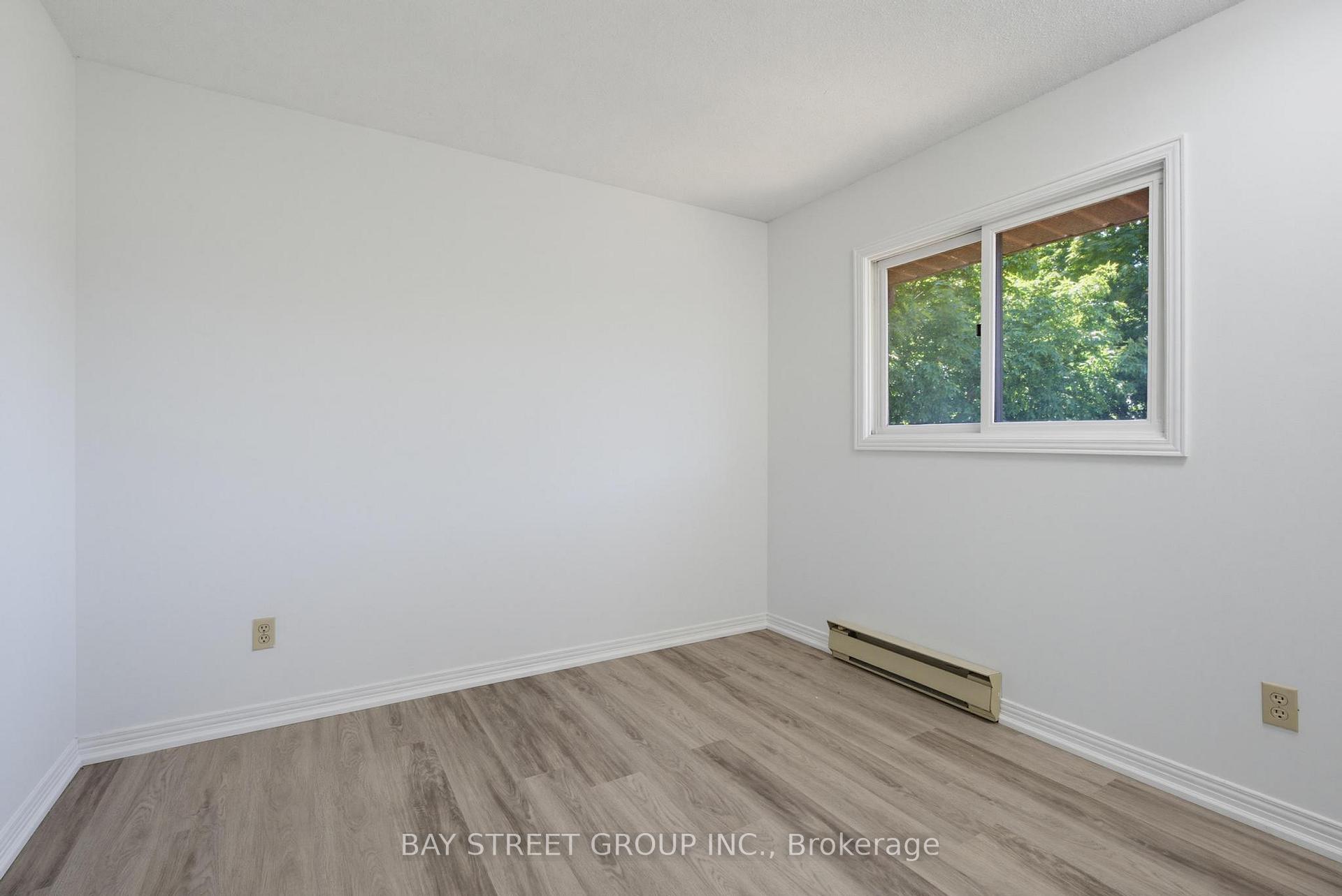Photo 17 of 172 Chepstow Close, London, North K — HOMEH