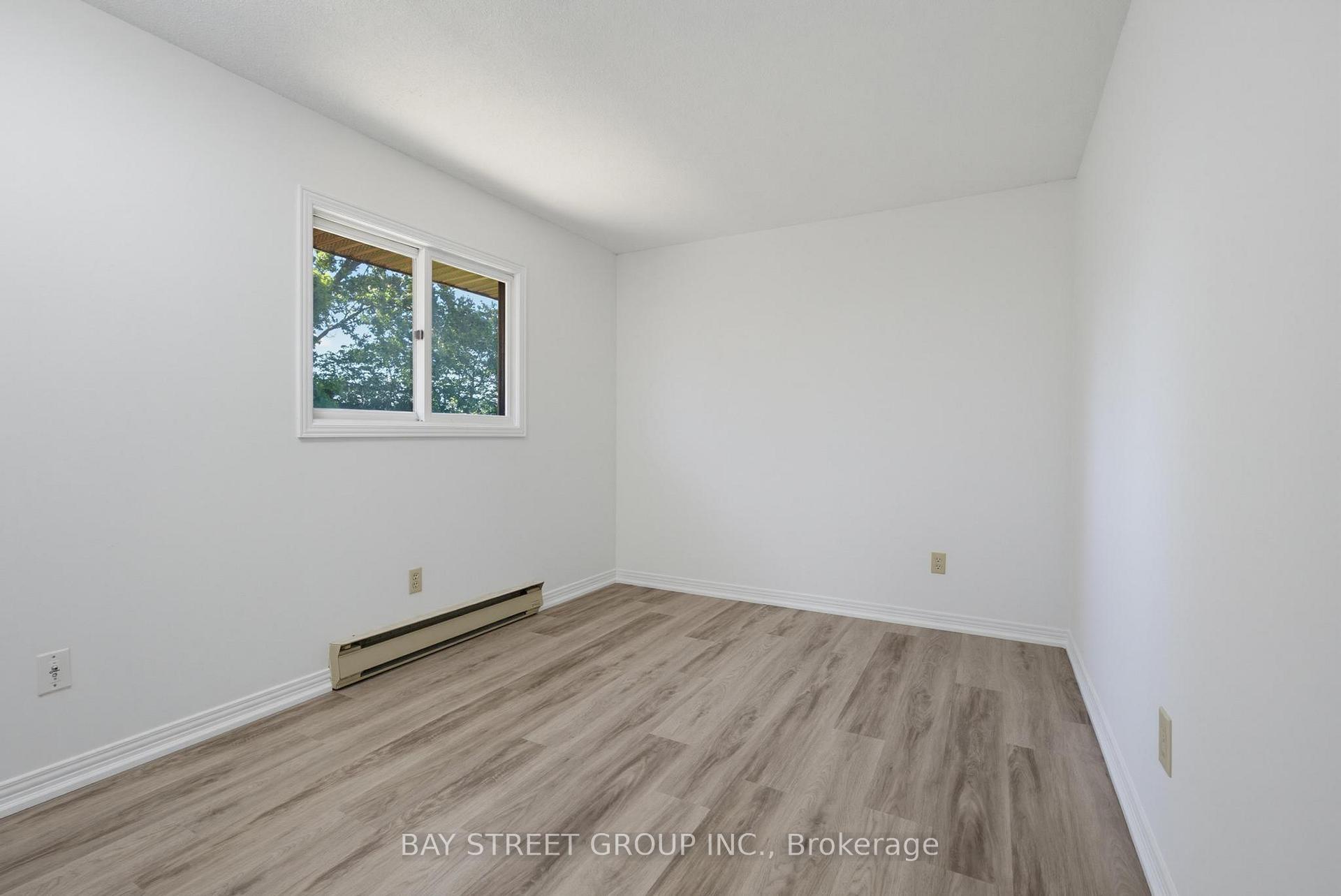 Photo 23 of 172 Chepstow Close, London, North K — HOMEH