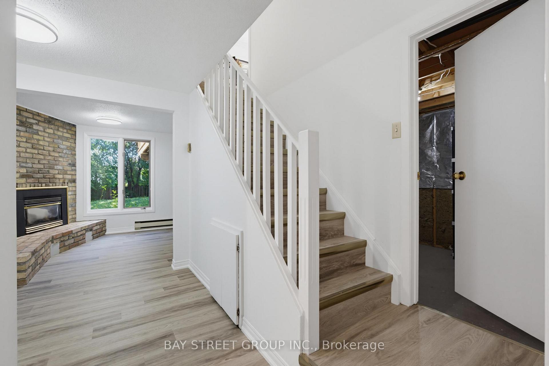 Photo 25 of 172 Chepstow Close, London, North K — HOMEH