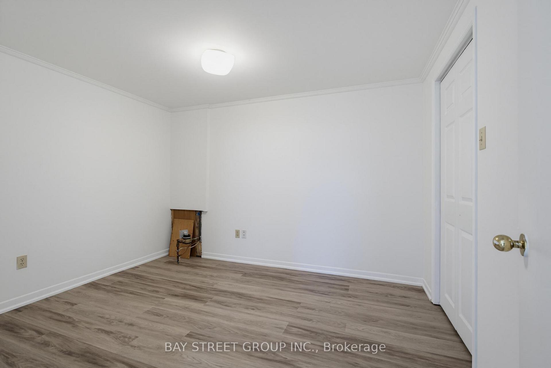 Photo 26 of 172 Chepstow Close, London, North K — HOMEH
