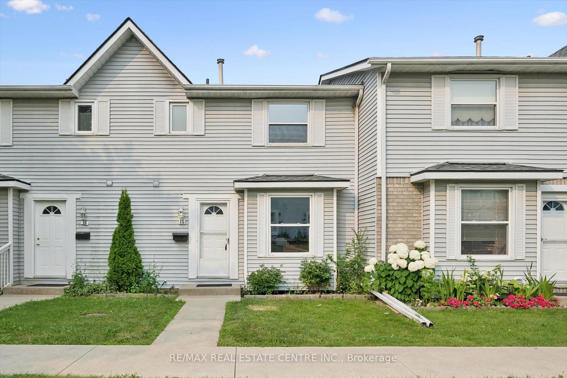 Photo 3 of Unit 15, 265 Williamsburg Road, Kitchener, Laurentian Hills/Country Hills W — HOMEH