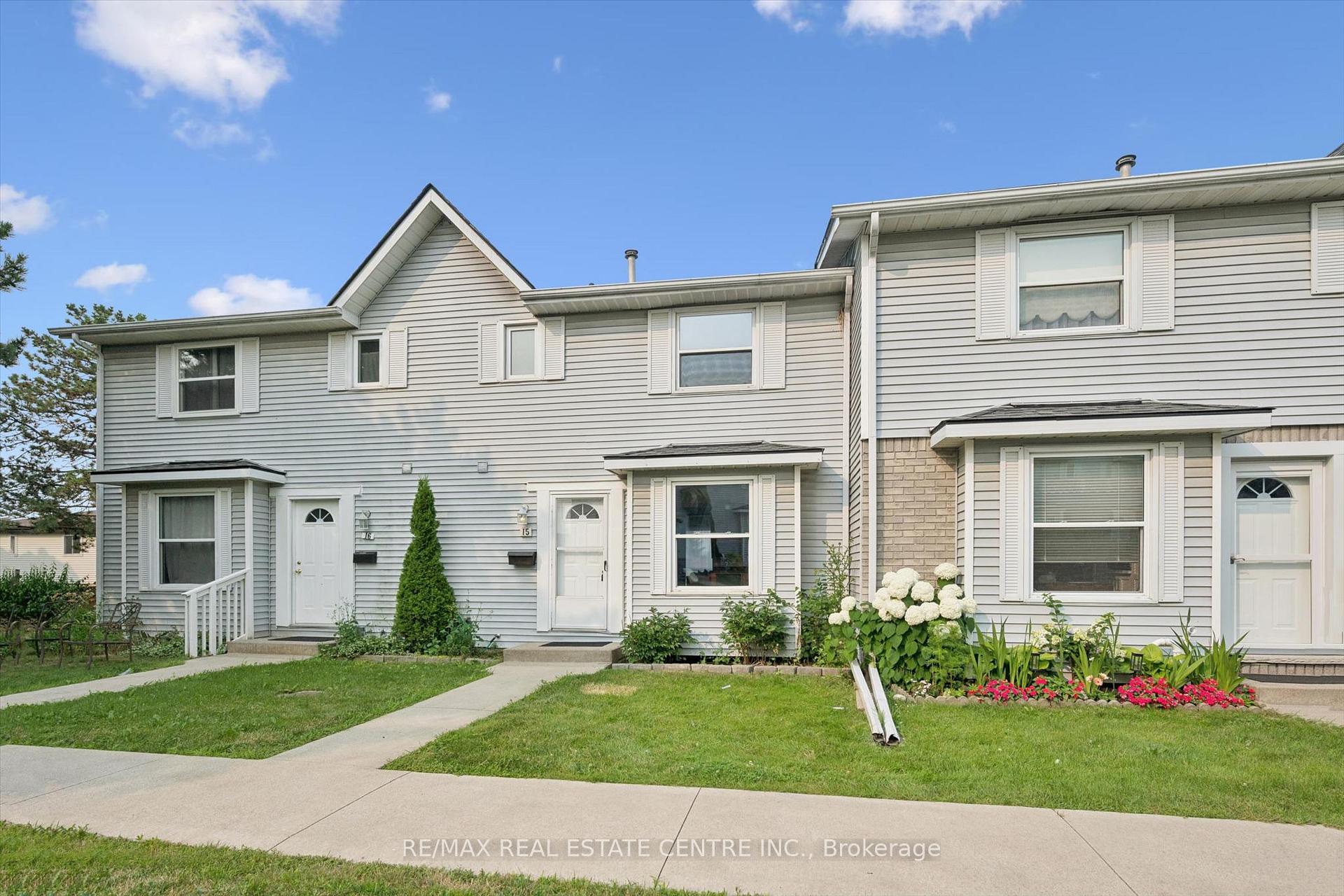 Photo 4 of Unit 15, 265 Williamsburg Road, Kitchener, Laurentian Hills/Country Hills W — HOMEH