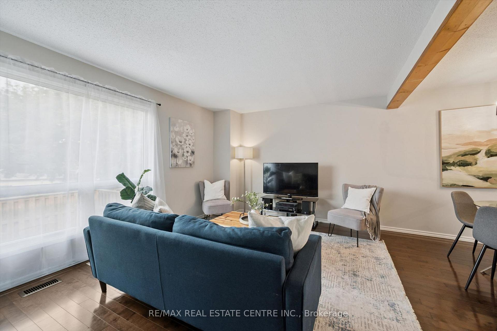 Photo 11 of Unit 15, 265 Williamsburg Road, Kitchener, Laurentian Hills/Country Hills W — HOMEH