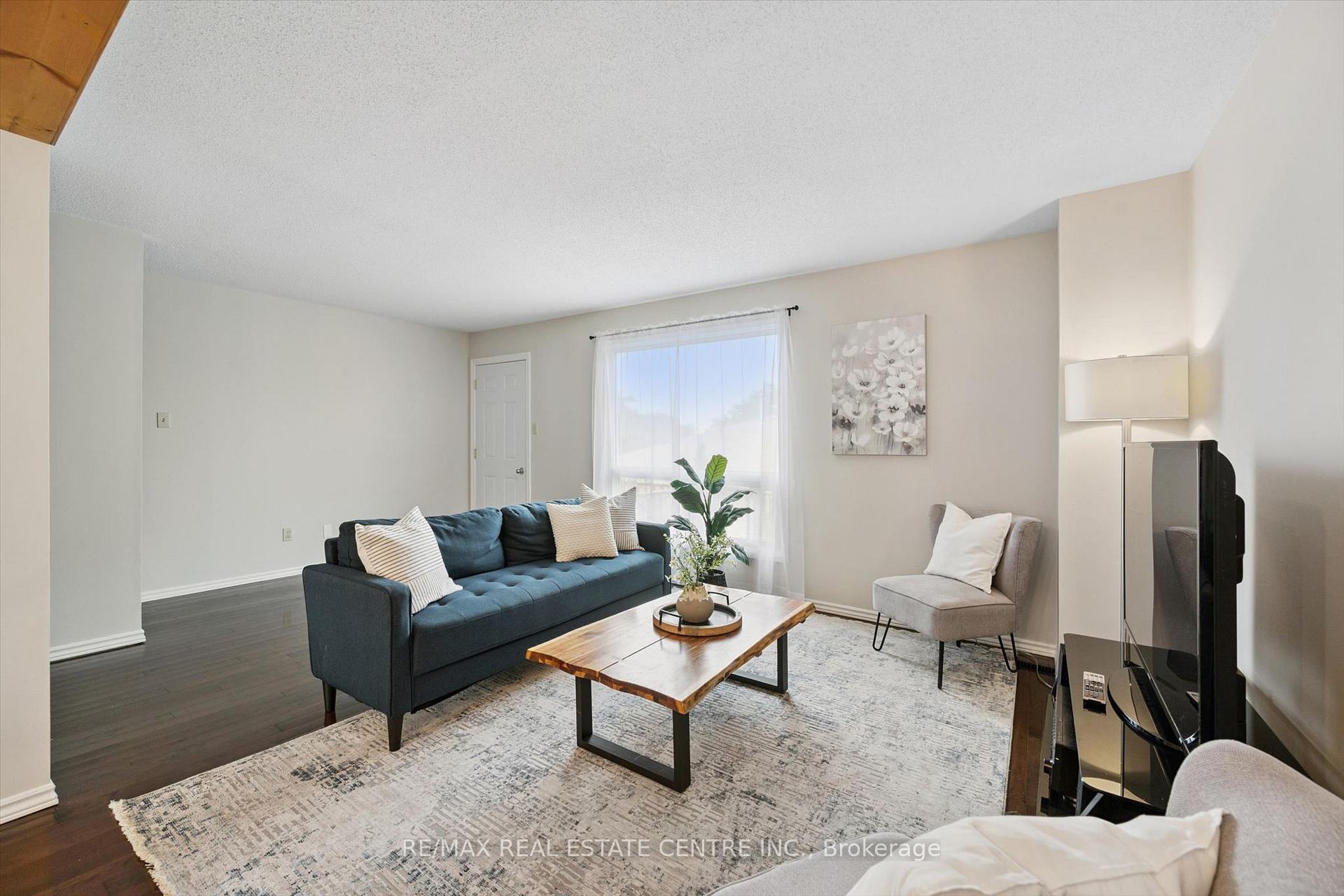 Photo 12 of Unit 15, 265 Williamsburg Road, Kitchener, Laurentian Hills/Country Hills W — HOMEH
