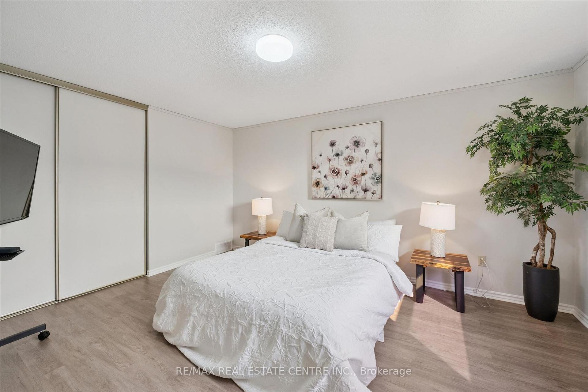 Photo 17 of Unit 15, 265 Williamsburg Road, Kitchener, Laurentian Hills/Country Hills W — HOMEH