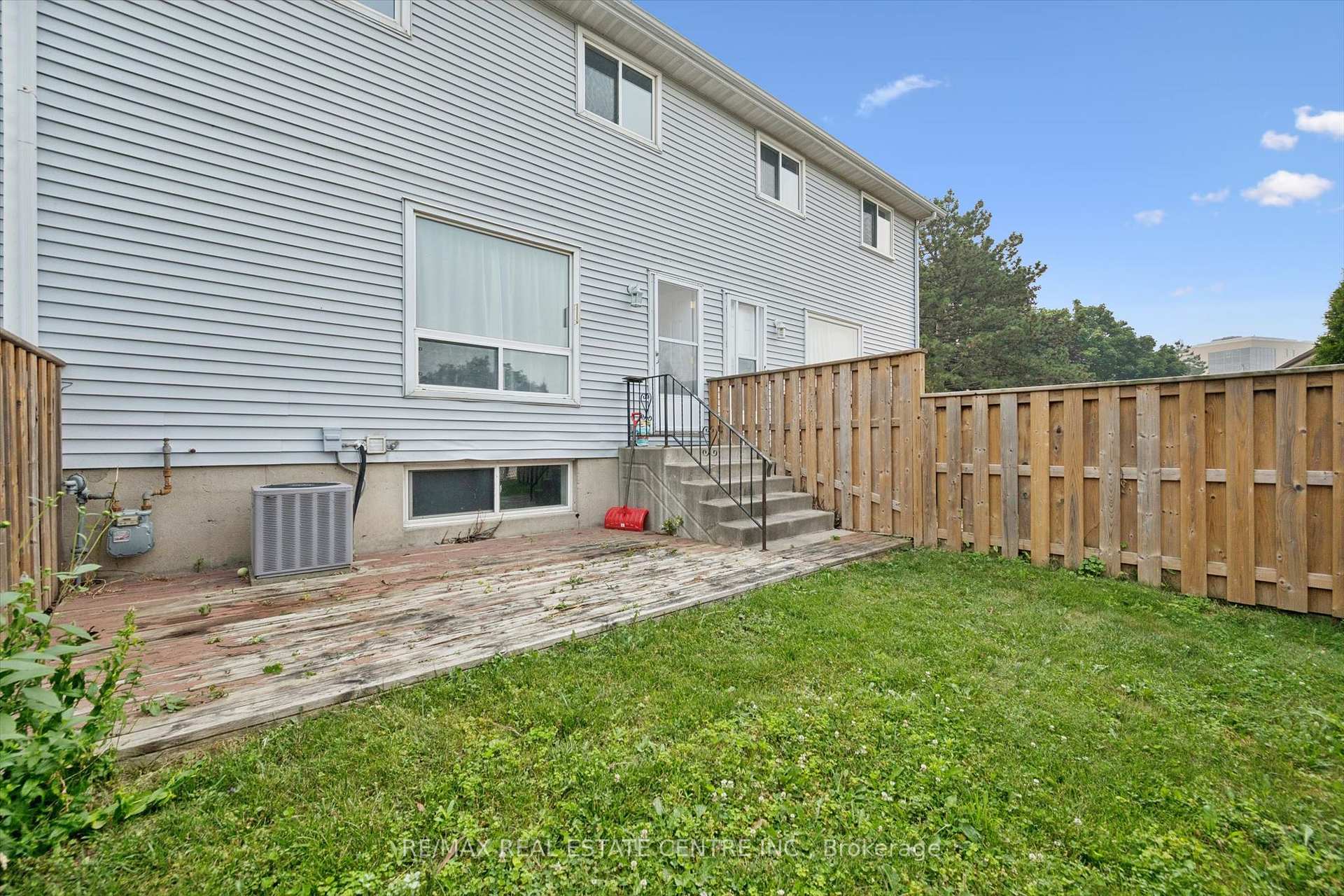 Photo 31 of Unit 15, 265 Williamsburg Road, Kitchener, Laurentian Hills/Country Hills W — HOMEH